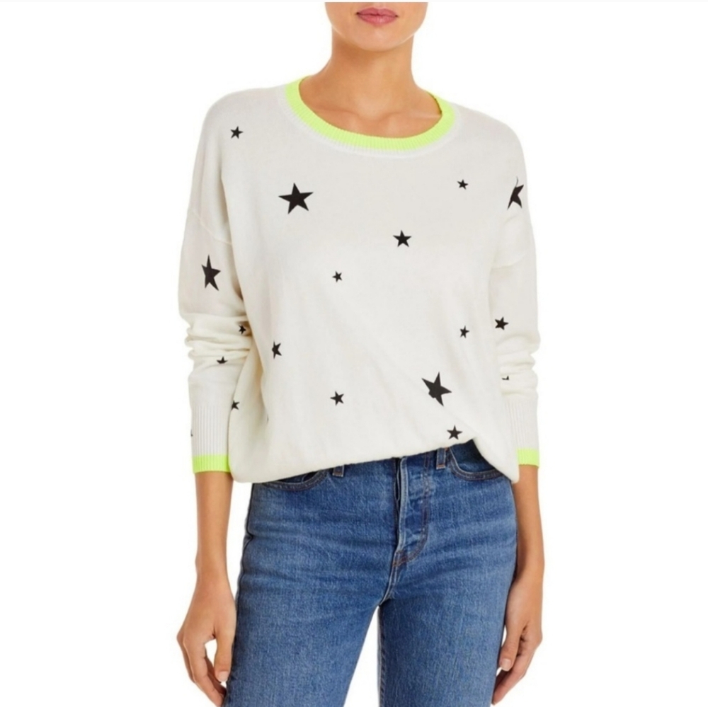AQUA STAR PRINTED CONTRAST TRIM CREW WHITE SWEATER